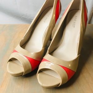Nine West‎ Coral and Tan Heels 9.5